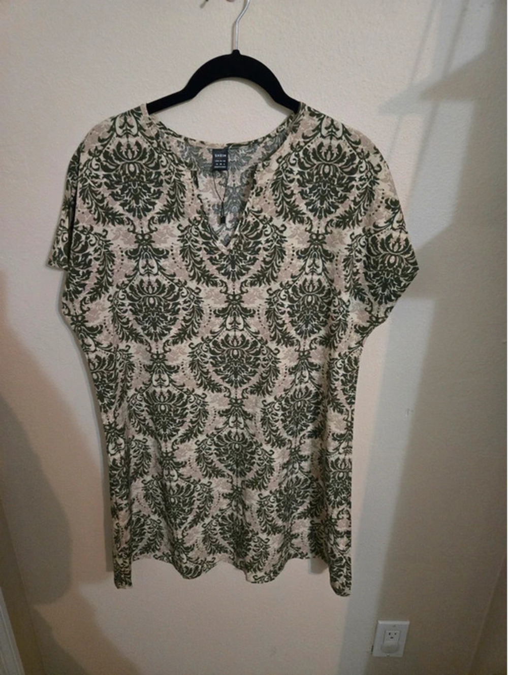 SHEIN Damask Print V-Neck dress